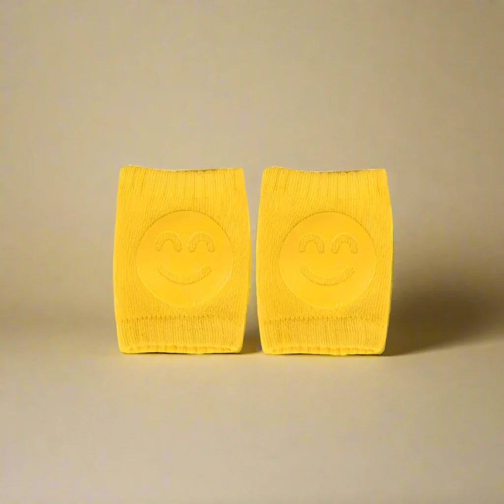 Genouillères - TotiPads™ - SmileyJaune - JPavila's Elegance Baby Shop
